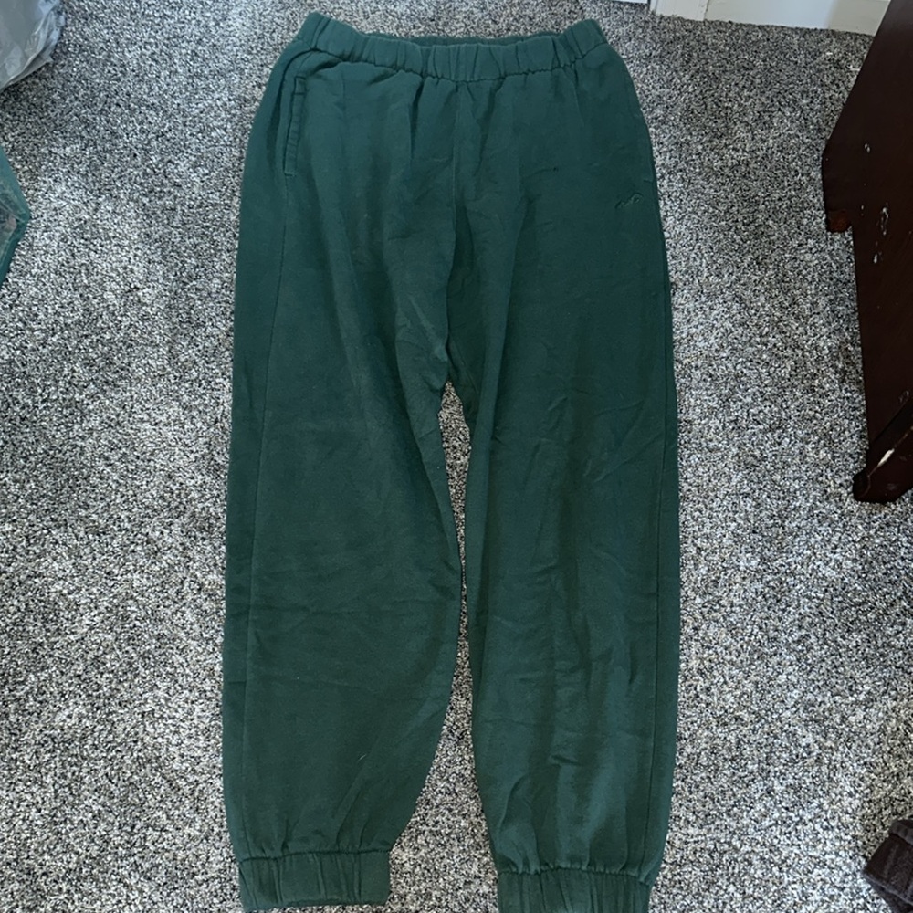 Hollister Medium green high rise Joggers